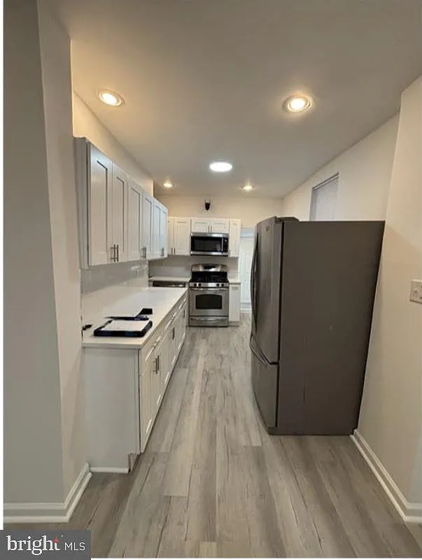 4 bed, 1.5 bath, 1308 sqft, $2,800 — Photo 4