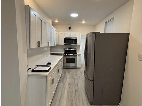 4th image of 1404 S 24th St
