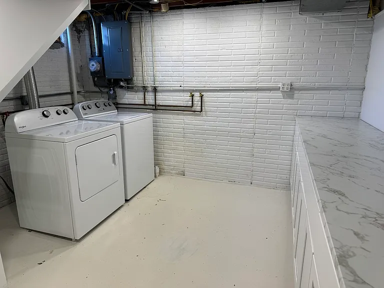 2319 Pinehurst Dr — Photo 14