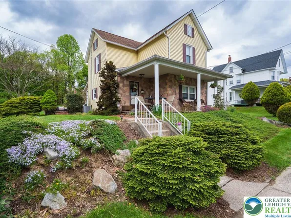 27 Stewart St, Bangor, PA 18013
