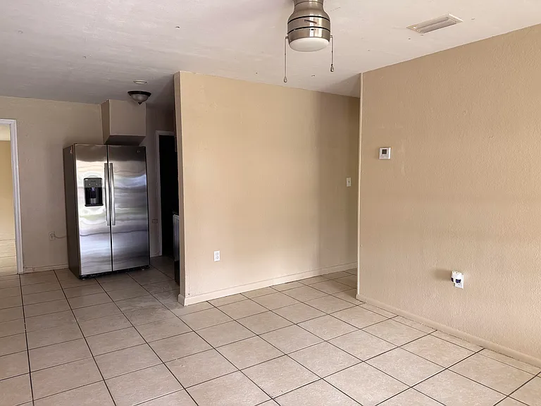 1604 Zephyr Ave — Photo 3
