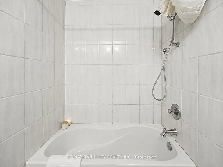 30 Green Valley Dr #110 — Photo 13