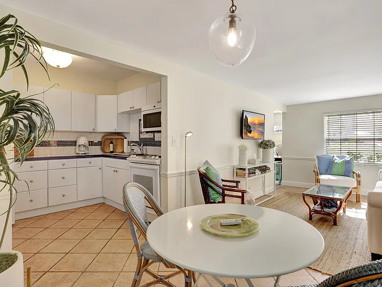6 Fisher Ln — Photo 18