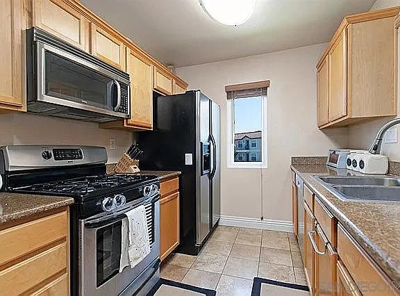 2nd image of 10182 Camino Ruiz Unit 64