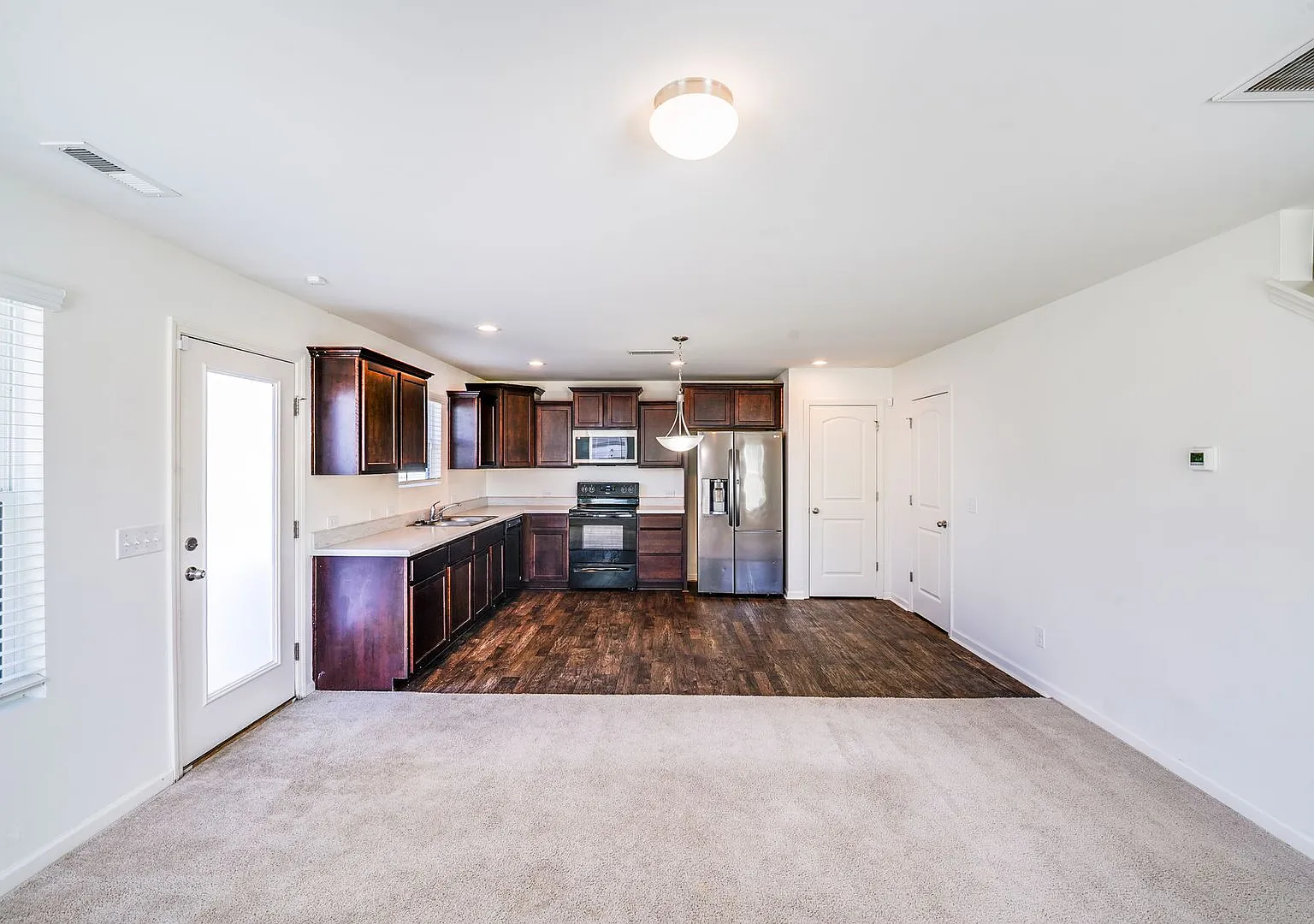Fox Creek Beauty! Open-Concept 3BR/2.5BA Corner Lot Ready for You! — Photo 4