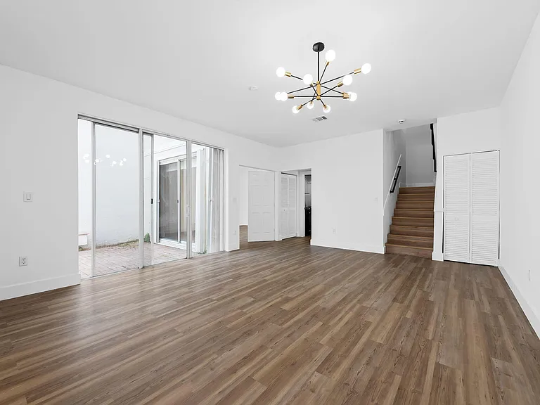 1551 Seagrape Way — Photo 9