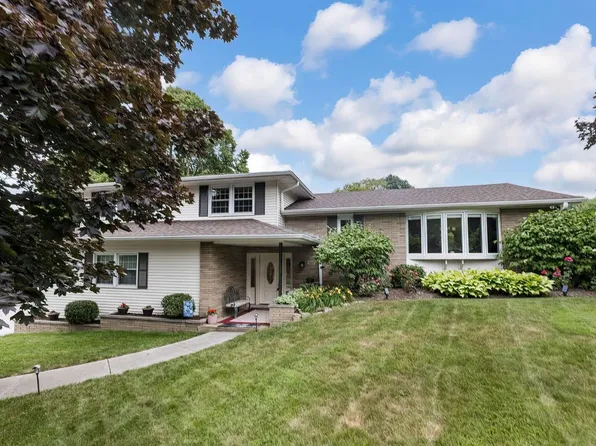 5617 Clinton St, Erie, PA 16509