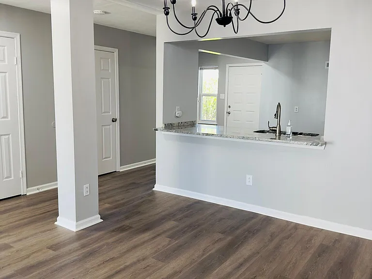 1607 Slidell Ln — Photo 24