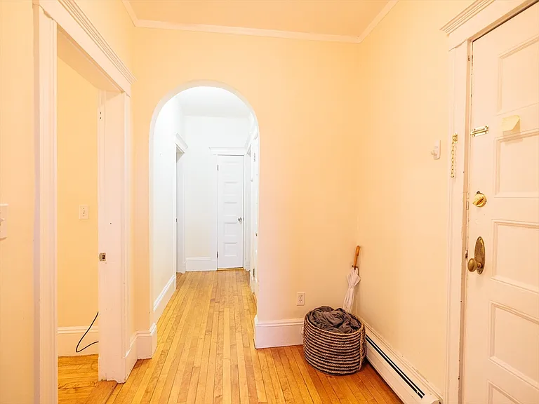 315 Harvard St #8 — Photo 13