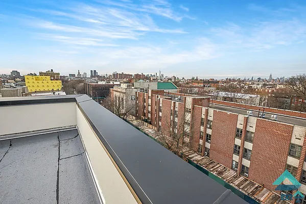 Rented by EXR | media 6