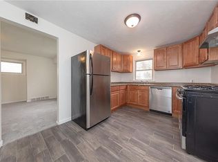 13812 Glenside Rd, Cleveland, OH 44110