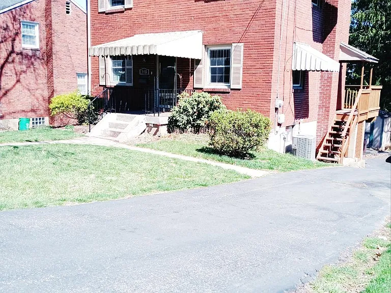 3935 Greensburg Pike — Photo 1