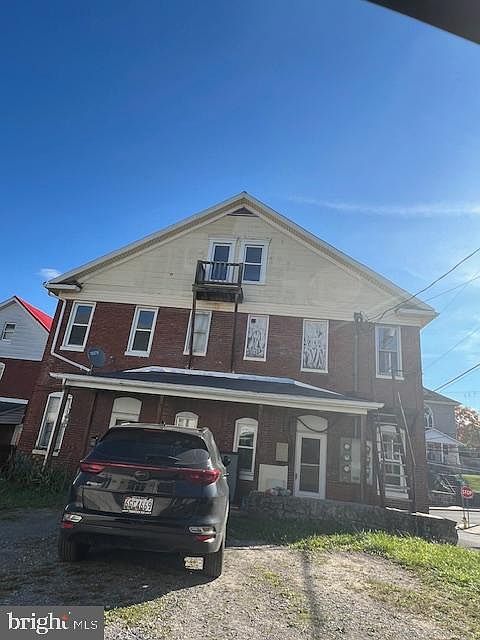 2nd image of 1113 Virginia Ave