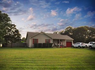 186 Suncrest Dr, La Vergne, TN 37086