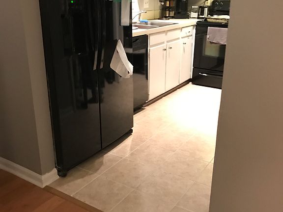 Partial view of the kitchen 