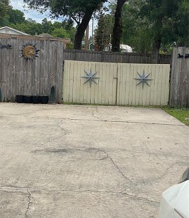 2nd image of 703 NE 46th Ct