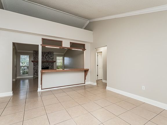 5th image of 5618 El Dorado Ave