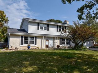 9608 W Tupelo Ct, Milwaukee, WI 53224