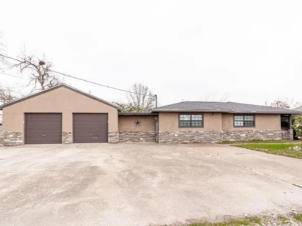 5030 Grant Ave, Groves, TX 77619