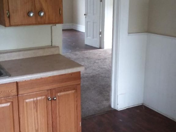 5th image of 620 Minnehaha Ave E