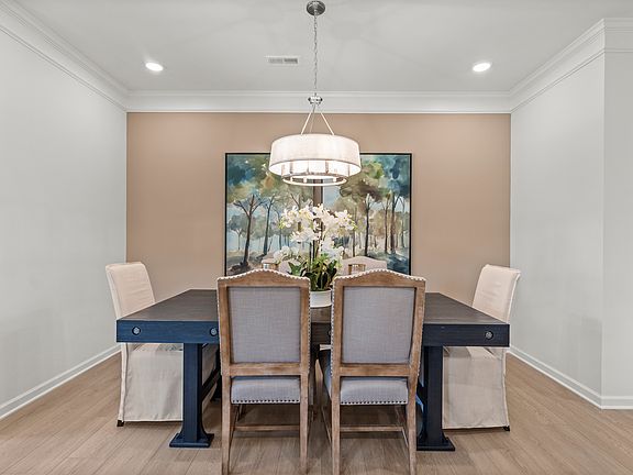 The Pearson - Dining Area