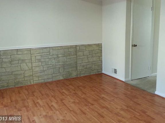 4th image of 8504 Laguna Ct #219