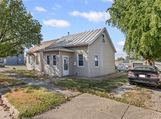 335 W 4th St, Waterloo, IL 62298