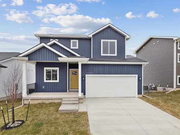 1727 Willow Ct, Norwalk, IA 50211