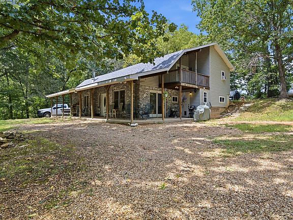 3rd image of 1701 Jackson Spring Road