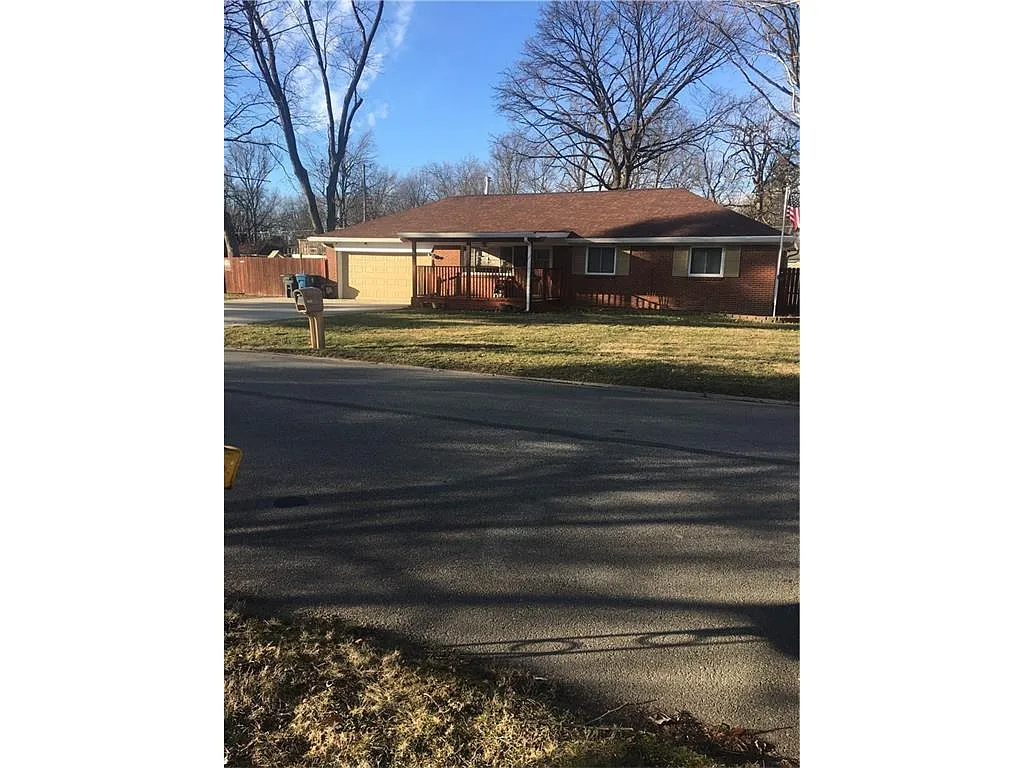 6832 Buick Dr photo 1