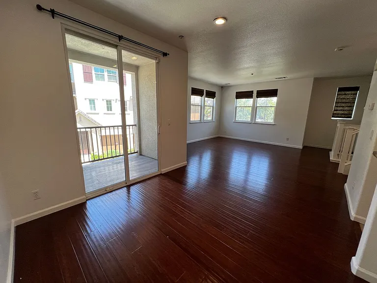 1141 Rock Ave — Photo 11