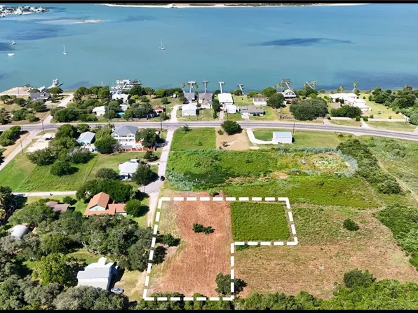 1400 Massi Ln, Ingleside, TX 78362