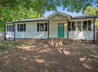 118 Shady Grove Rd, Eden, NC 27288