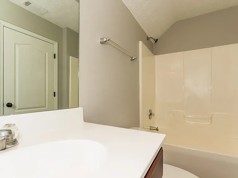 117 Daisy Cir — Photo 13