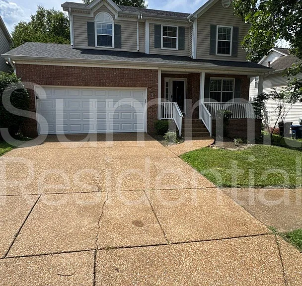 2002 Upland Dr — Photo 1