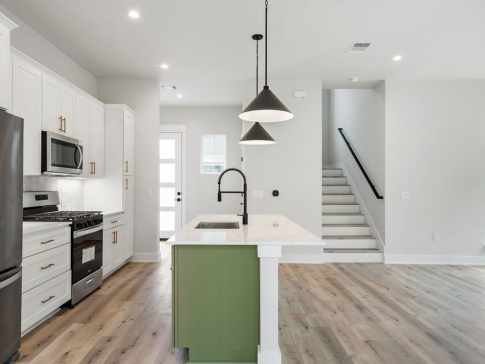 1st image of 2721 Bristol Dr #2