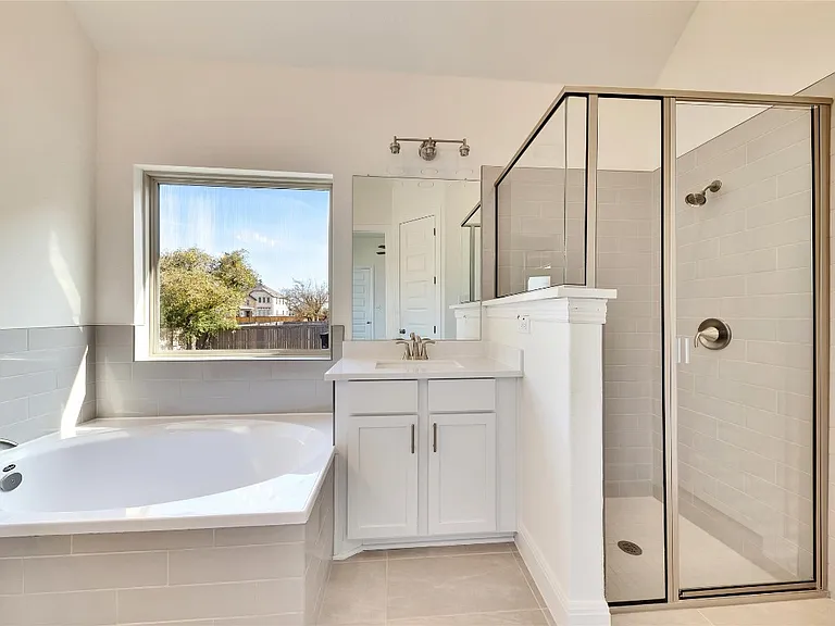 2920 Youngwood St — Photo 11