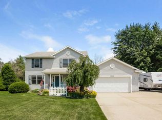 2140 Arbor Trl NW, Grand Rapids, MI 49534