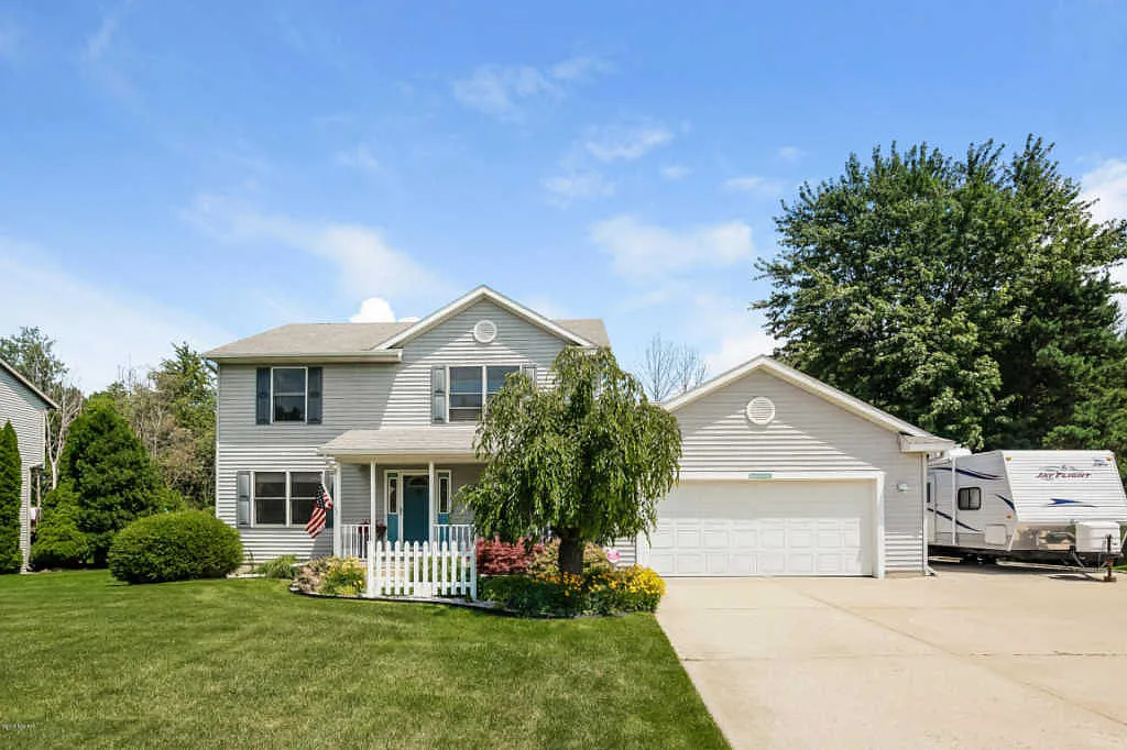 2140 Arbor Trl NW photo 1