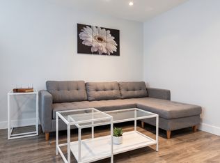 4024 Oxford St #8, Burnaby, BC V5C 1C6