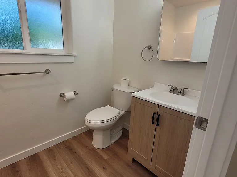 1927 W Yale Ct — Photo 14