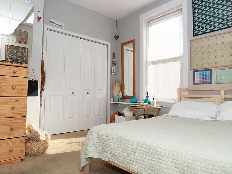 2071 N Hoyne Ave #2 — Photo 8
