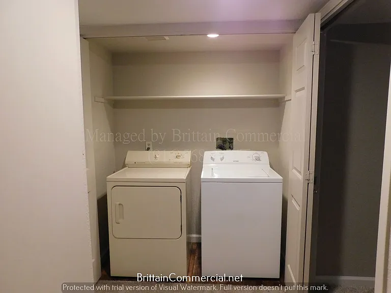 Cardinal Oaks Condominiums — Photo 11