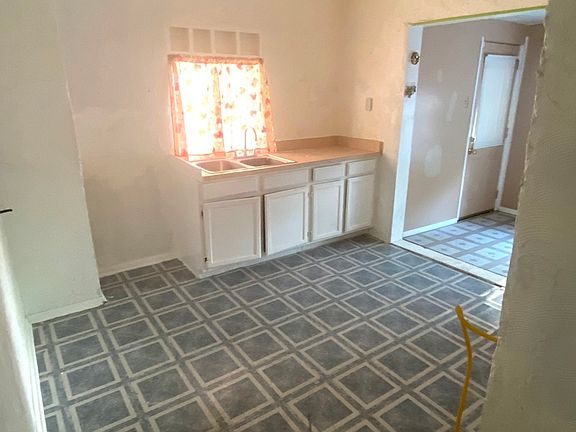 5th image of 623 N Humphrey Ave