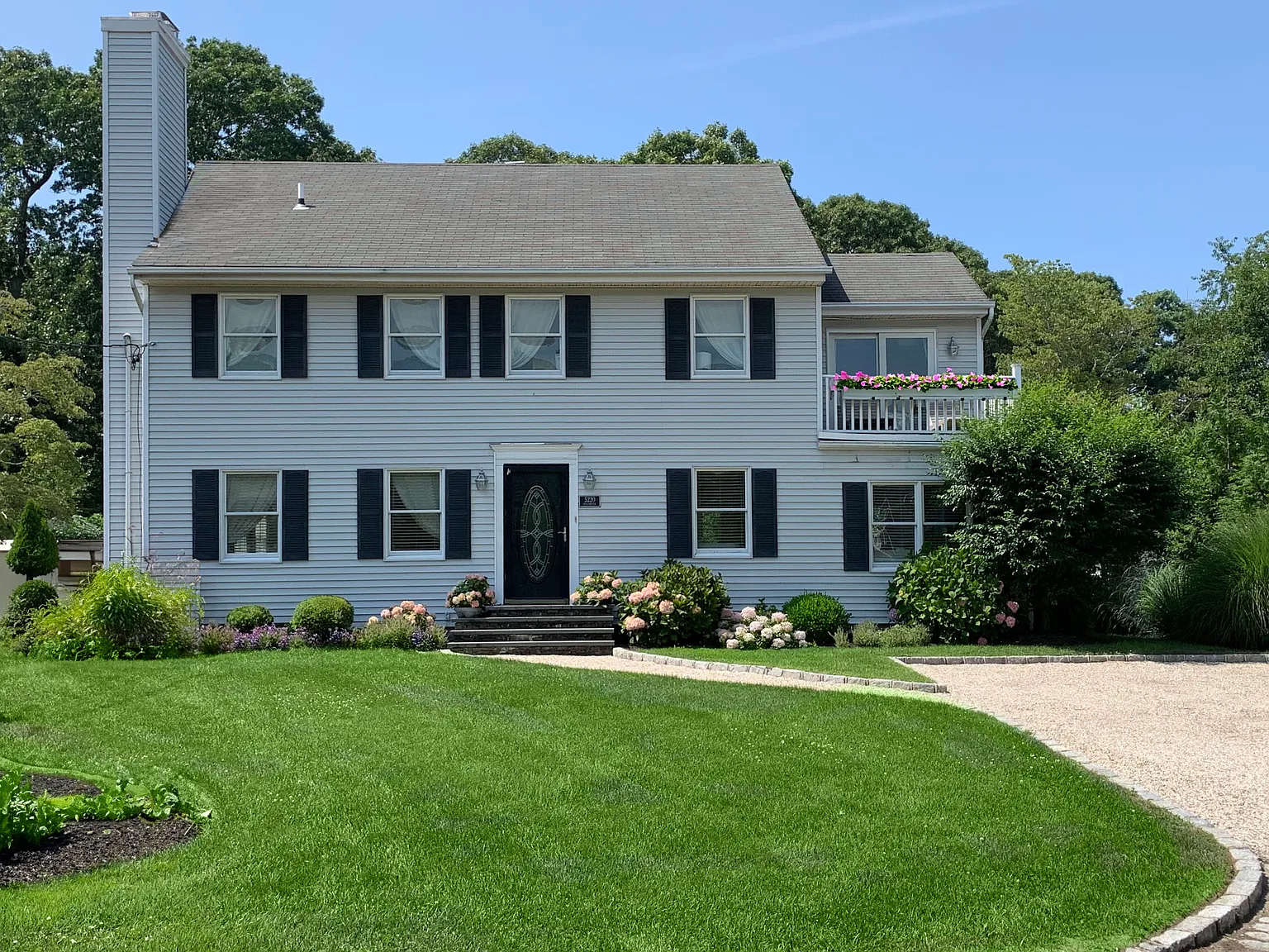 Welcome to your North Fork coastal oasis by Cutchogue Bay! — Photo 2