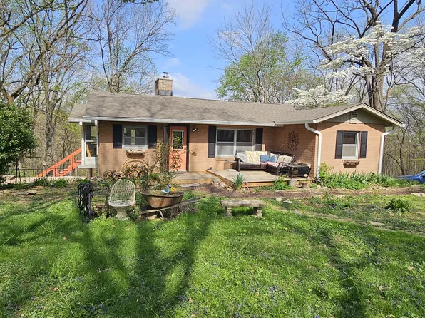 1016 Freeman Ridge Rd, Nashville, IN 47448