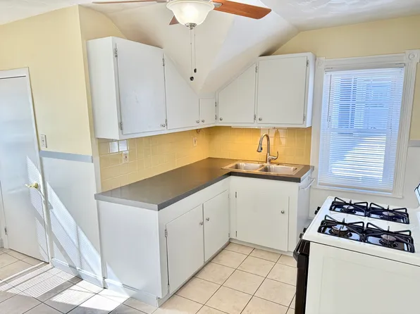 293-295 Warren Ave #2, East Providence, RI 02914