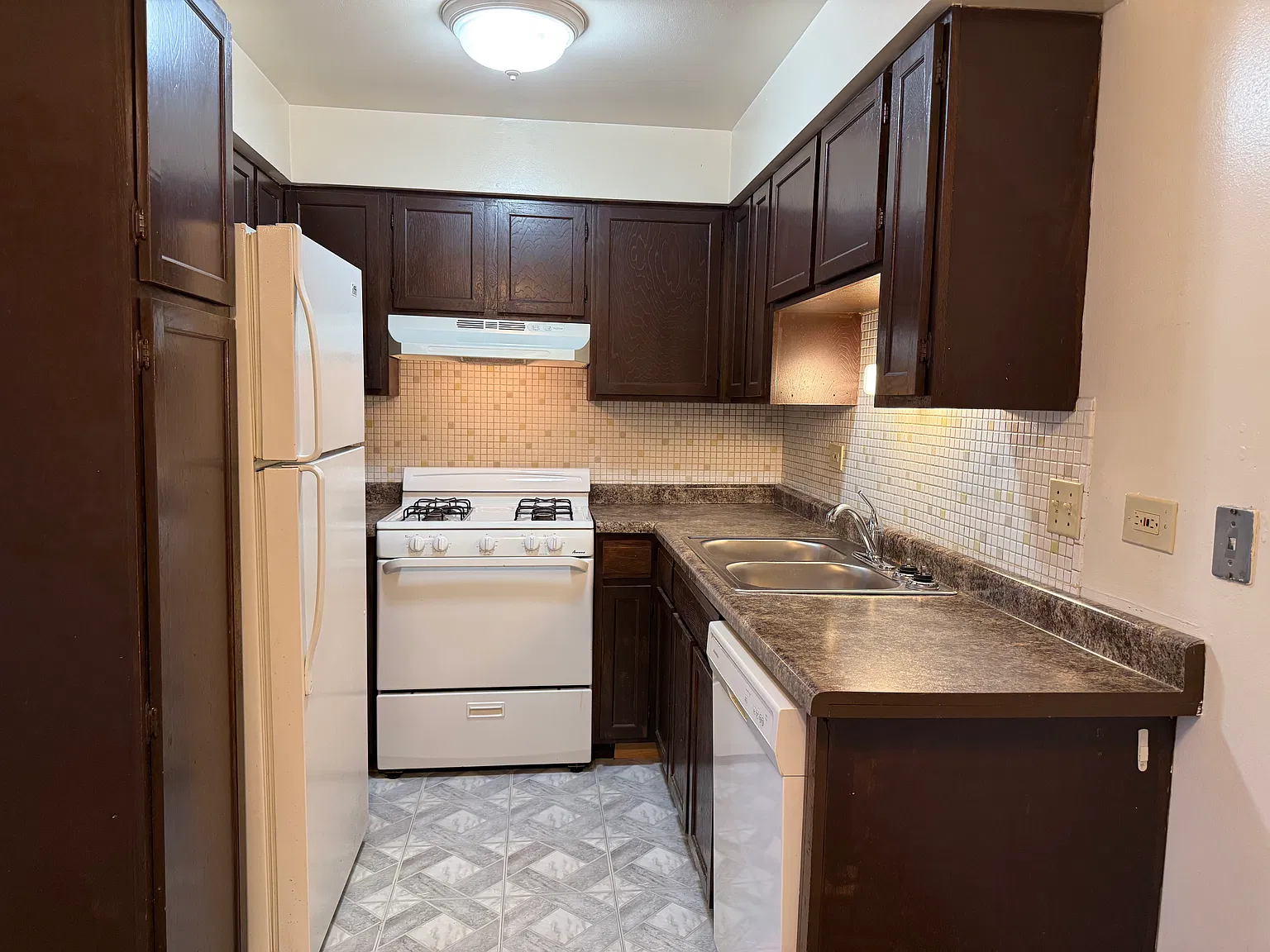 1 bed, $1,200 — Photo 4