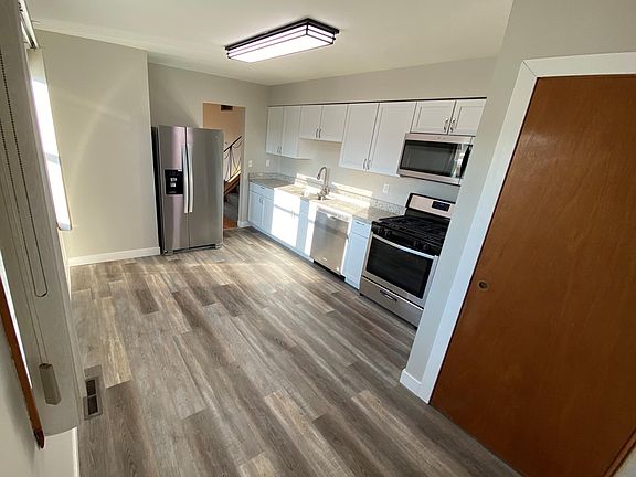 3rd image of 6233 California St