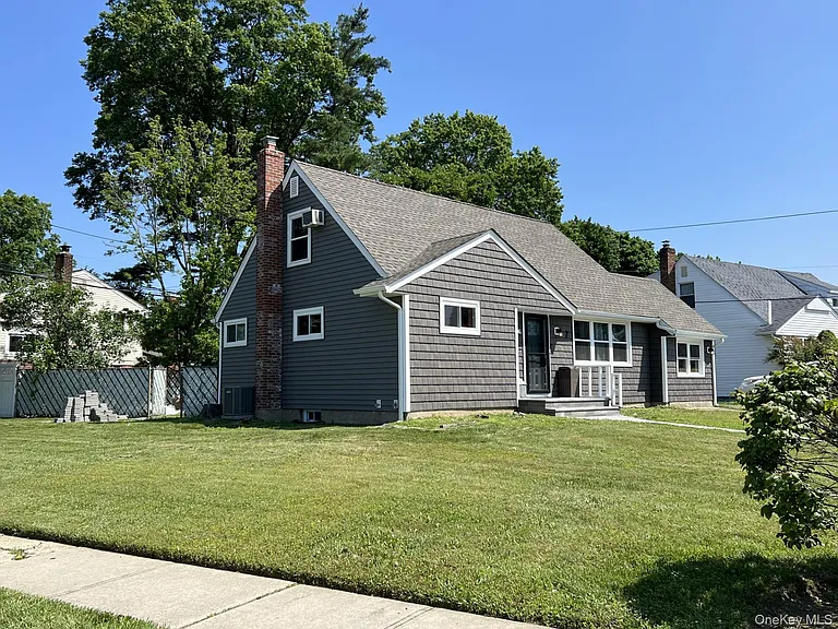 7 Mindy Ln — Photo 2